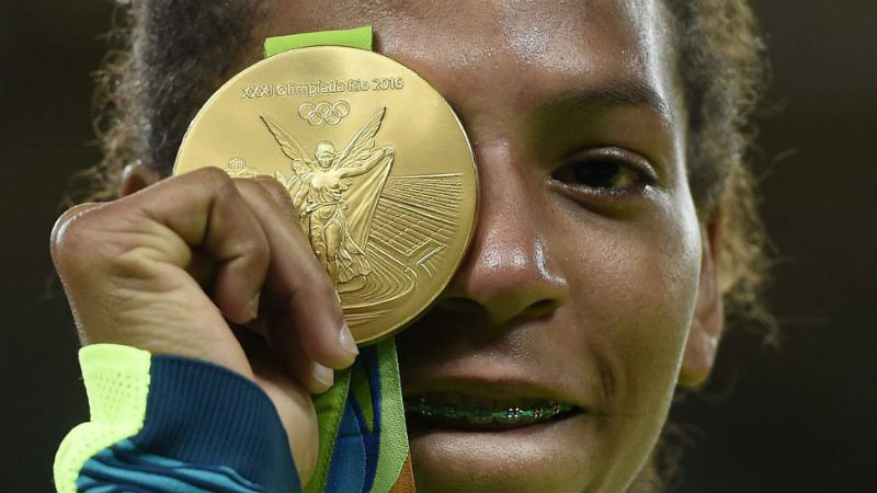 Teste de qualidade: nove meses após os Jogos Rio 2016, 7% das medalhas entregues são devolvidas para serem restaurada