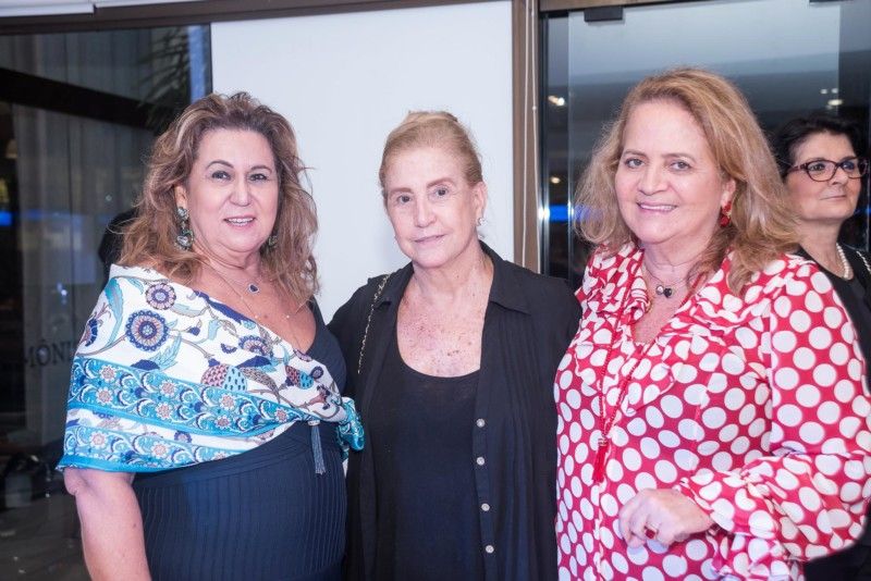 Theresa macedo Madeleine saade e renata Fraga -0420 - Heloisa Tolipan