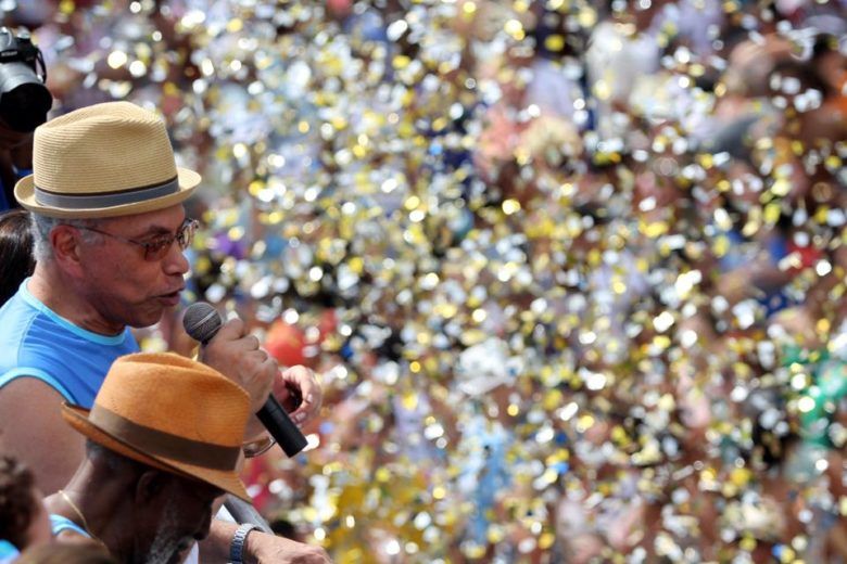 Paulinho da Viola no carnaval do Timoneiros