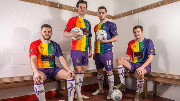 Primeiro time de futebol gay da Bahia lança uniforme com cores do arco-íris