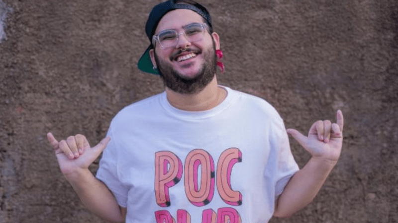 João Rosa: cantor quebra padrão no pagode, apoia causas LGBTQIA e diz: 'Sou Poc de nascença, pagodeiro por vocação'