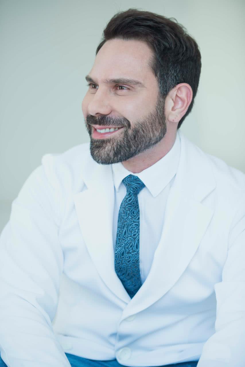 Dr. Alessandro Martins: "A lipoaspiração consegue promover mudanças muito positivas no contorno corporal" (Foto: Vinicius Mochizuki)