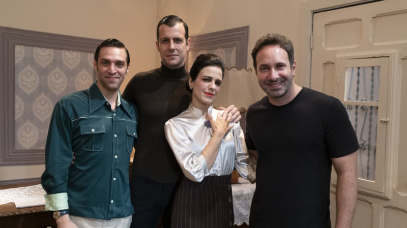 Equipe do seriado A3: Os atores Tom Muszkat, Artur Rangel e Karina Barum, e o diretor Beto Ribeiro (Foto: Ricardo Keuchgerian)
