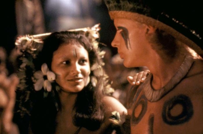 Dira Paes em 'A Floresta de Esmeraldas', 1985: "Foi um começo ‘cinderelesco’ porque foi como brincar de fazer cinema" (Reprodução)