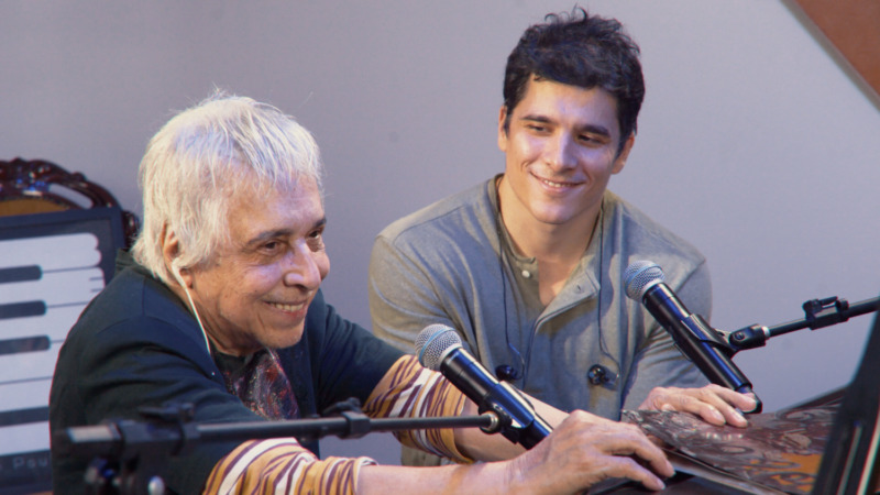 Em homenagem ao irmão, Rodrigo gravou o disco O Mestre-sala da Minha Saudade, que serviu como uma catarse pessoal para ele e o pai (Foto: Bruno Trindade Ruiz)