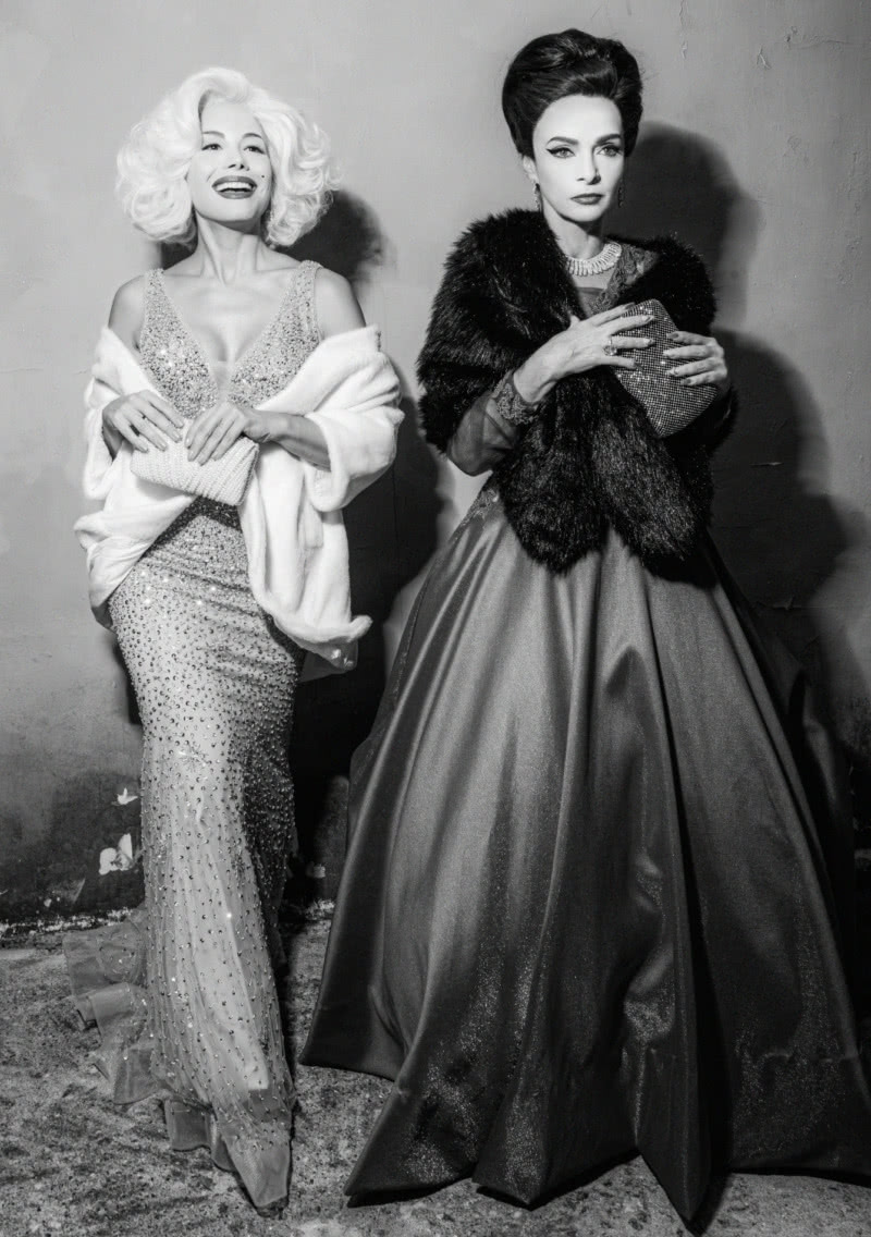 Juliana Knust e Claudia Ohana caracterizadas como Marilyn Monroe e Maria Callas (Foto: Pino Gomes)