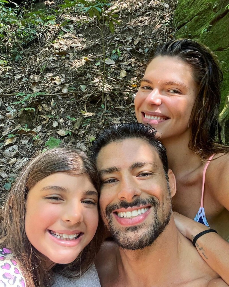 Sophia, Cauã e Mariana Goldfarb: "Cada um pode construir sua família com a configuração que for, como for possível, como desejar" (Reprodução/ Instagram)