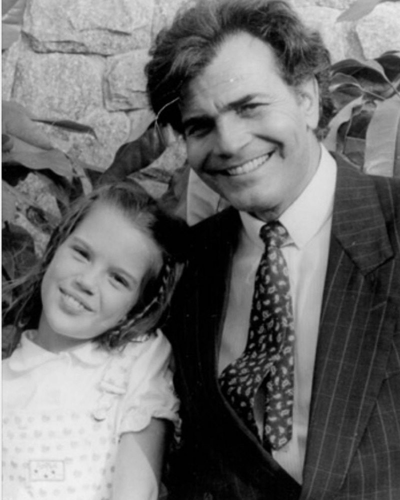 Aos 9 anos ,ao lado de Tarcísio Meira, em sua estreia em 'Tarcísio & Glória' (1988) (Acervo)