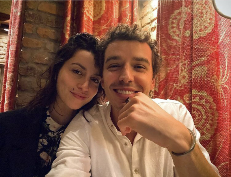 Natasha Jascalevich e Gabriel Stauffer estão juntos desde que começaram a namorar nos bastidores do espetáculo O Grande Circo Místico, em 2014 (Foto: Reprodução Instagram)