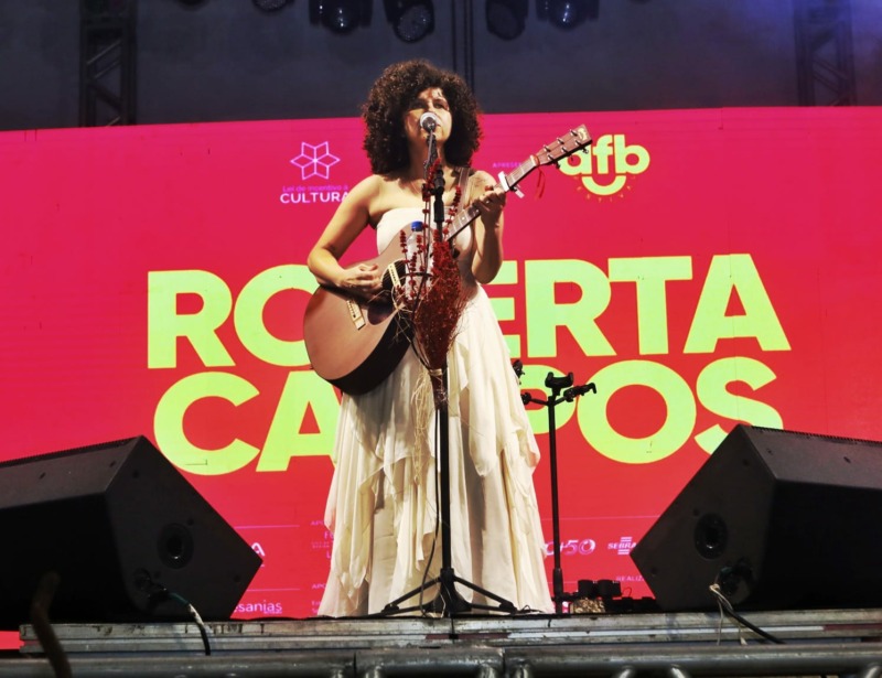 A cantora Roberta Campos se apresenta no DFB Festival (Foto: DFB Divulgação/ Rogério Lima)