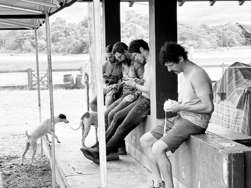 Silvero Pereira fotografa os bastidores da novela 'Pantanal': "Aqui acordamos cedo e tudo é uma grande surpresa" (Acervo pessoal)