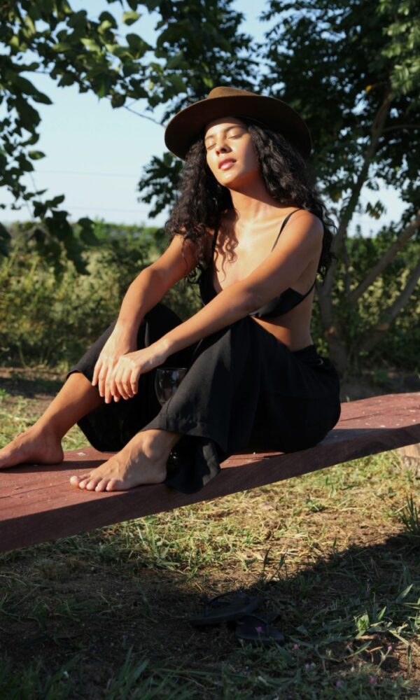 Bella Campos no Pantanal fotografada pelo colega Leandro Lima, que fez o Levi na trama 