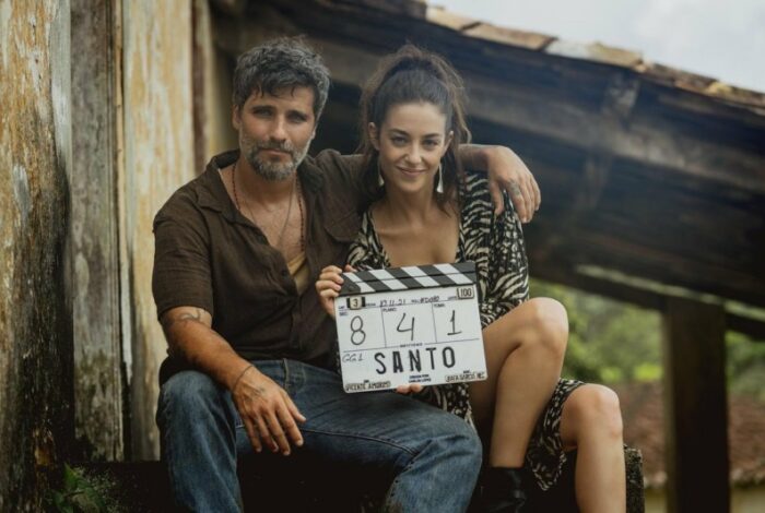 Bruno Gagliasso e Victoria Guerra protagonizam 'Santo', série da Netflix (Reprodução Instagram)