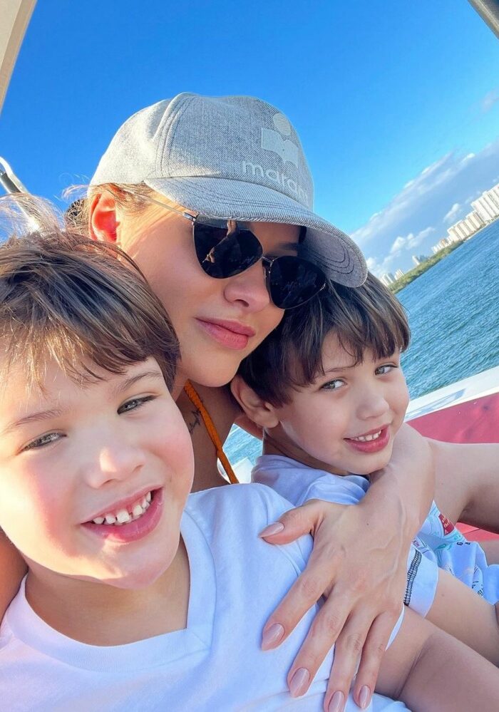 Andressa Suita com seus filhos: influenciadora fala sobre moda, carreira e maternidade na Zero Grau (Reprodução/ Instagram)
