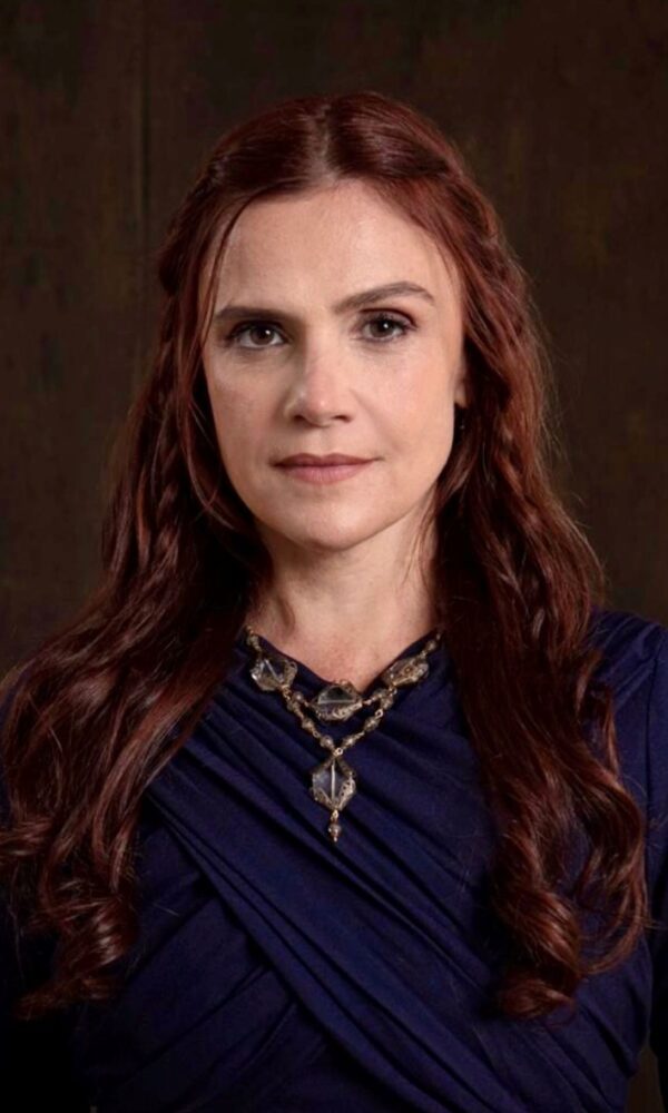 Luisa Friese é Abital, a sétima esposa de Davi (Petrônio Gontijo) na série "Reis", da Record (Divulgação/ Record)
