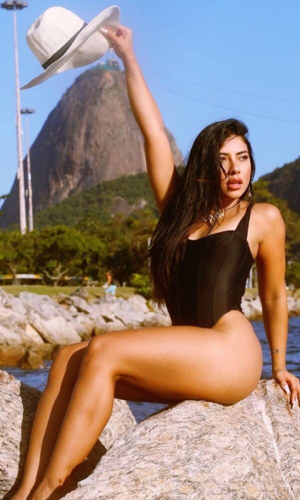 A artista Ingrid Ohara já participou do reality show "De Férias com o Ex: Brasil - Celebs: Cenas Censuradas" e tem mais de 35 milhões de seguidores nas redes sociais
