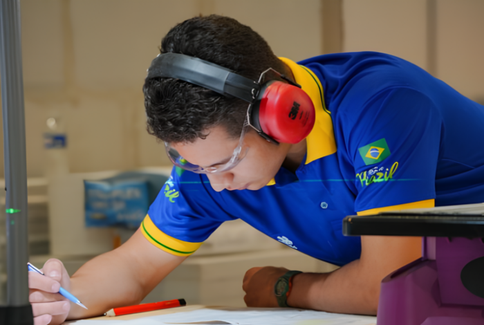 SENAI CETIQT desenvolve uniformes da delegação do Brasil na WorldSkills e mostra ao mundo expertise da equipe de normalização