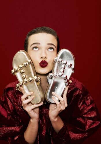 Holidays by Schutz