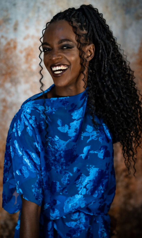 Aretha Sadick considera que o atual momento do mundo, em face do debate sobre as questões de gênero, é tensa (Foto: Divulgação)