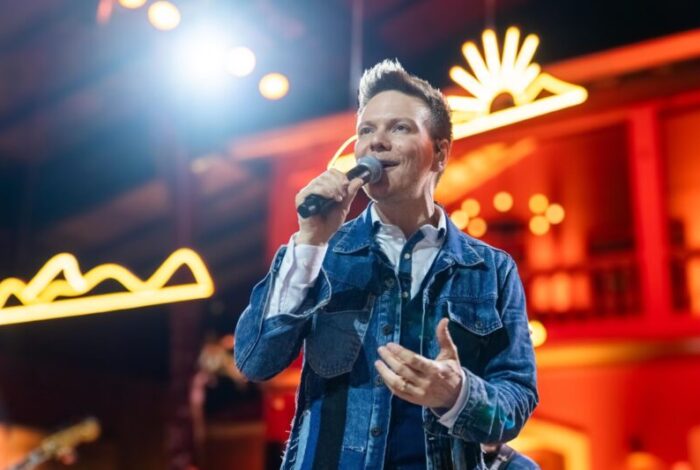 "Não imaginava viver tudo o que já vivi na carreira e continuar vivendo, de forma tão intensa. Realizei meu sonho nam úsica e também na vida pessoal, porque sempre sonhei com a família que tenho " (Foto: Wirso)