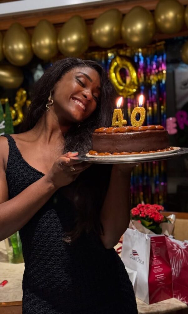 Erika Januza avalia os ganhos da chegada dos 40 anos (Foto: Reprodução/Instagram)