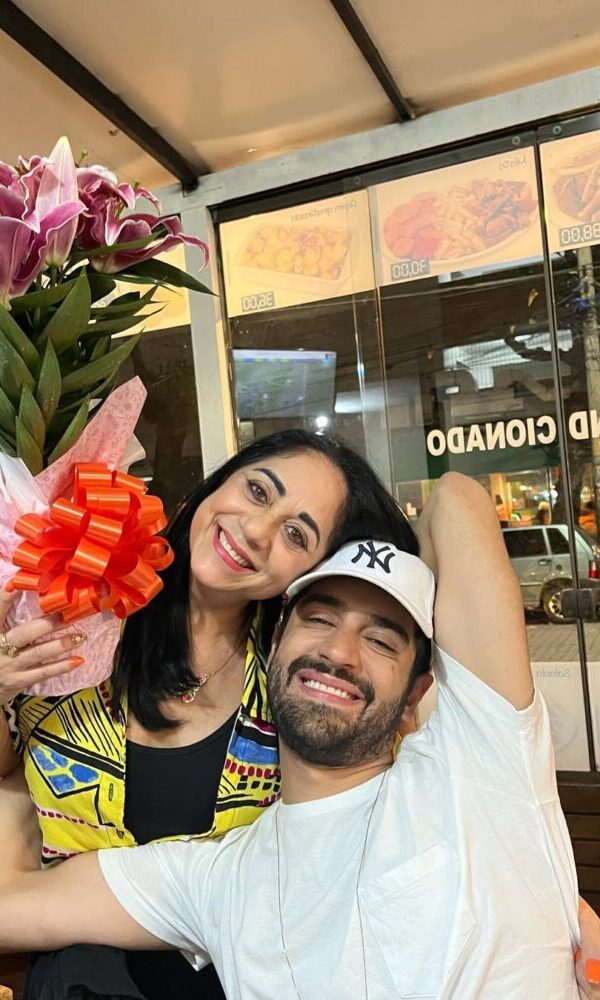 Malu Vita e o filho, o ator Miguel Rômulo (Reprodução/Instagram)