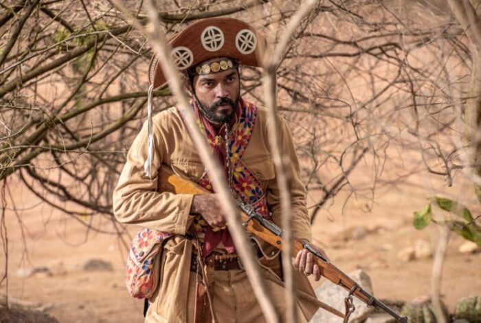 Thomás Aquino na pele de Josué, líder do bando dos cangaceiros em 'Guerreiros do Sol' (Divulgação/Globo)