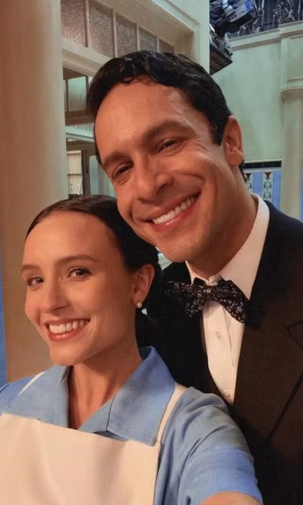 Larissa Manoela e Rainer Cadete fazem par romântico em ‘Êta mundo melhor!’ (Foto: Reprodução/Instagram)