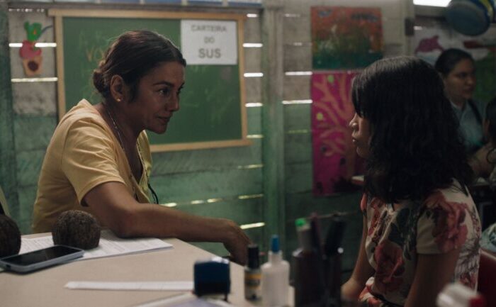 Dira Paes e Jamilli Correa em 'Manas' (Divulgação)