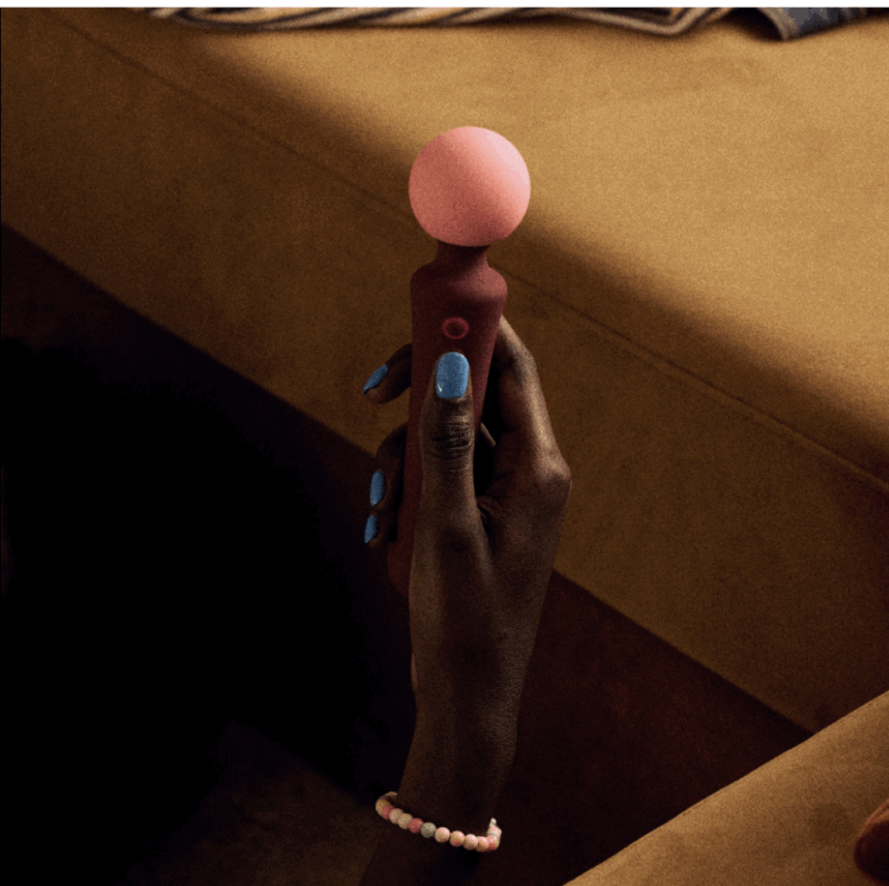 Lançamento da Pleasing, marca de Harry Styles: vibrador funcional une design e prazer (Reprodução/Instagram)