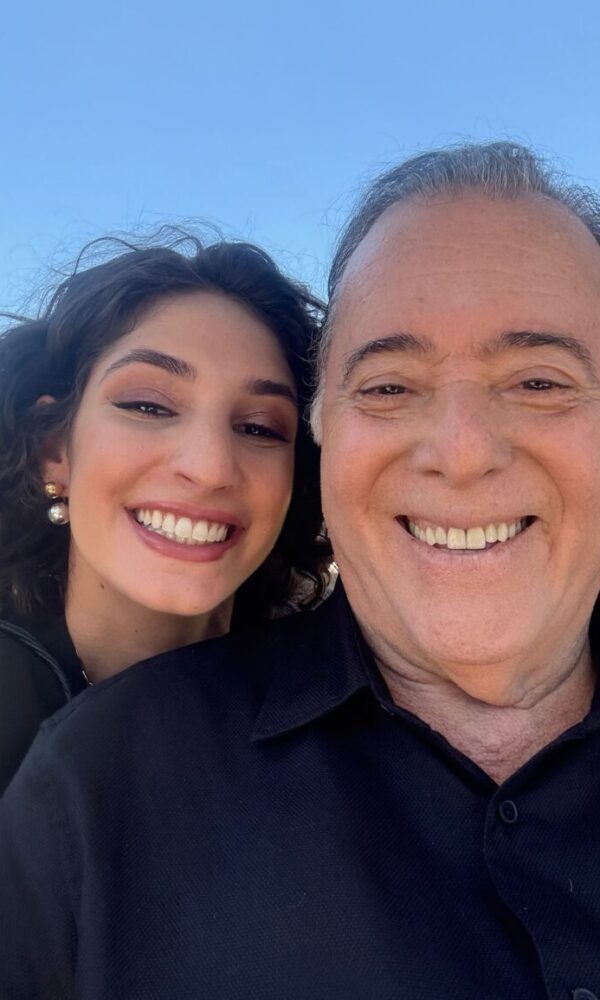 Bel com Tony Ramos: "O que mais me surpreendeu foi a troca dele em cena. Tinha a sensação de que as vezes ele dava mais atenção ao outro do que a si mesmo" (Reprodução/Instagram)