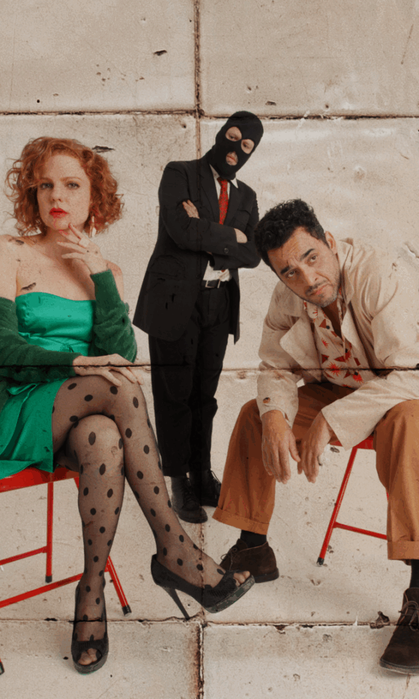 Maria Eduarda de Carvalho, Rui Ricardo Diaz e Marco França em 'Vermes Radiantes' (Foto: Matheus Ramalho)