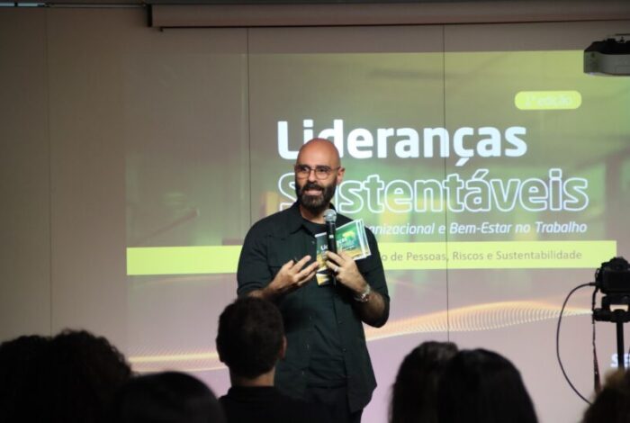Marcelo Ramos à frente do Fórum “Felicidade Organizacional e Bem-Estar no Trabalho (Divulgação)
