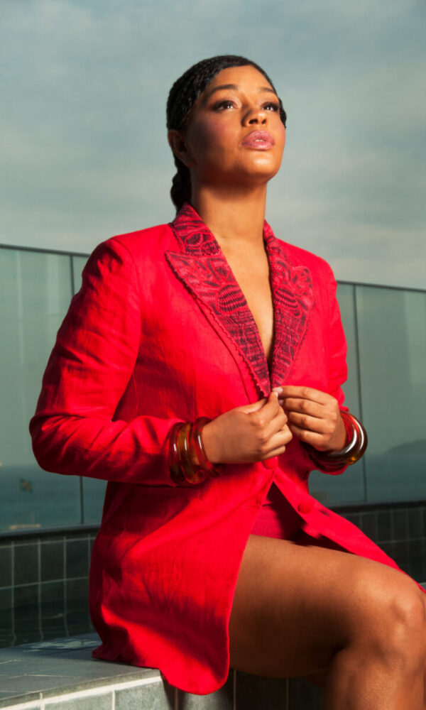Juliana Alves: 25 anos de trajetória profissional, novela 'Três Graças', filme sobre pobreza menstrual e musa na Paris Fashion Week (Foto: Rolf Müller)