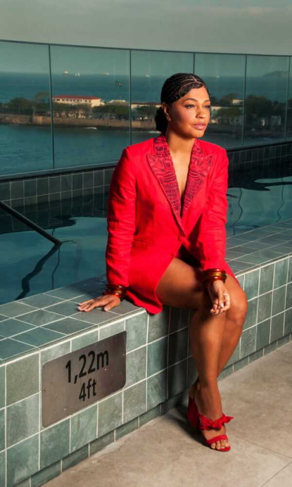 Juliana Alves à frente da coleção “Sereia – Josephine Baker” na Runway Vision: "É lindo ver como o Brasil é rico em diversidade e em arte" (Foto: Rolf Müller)