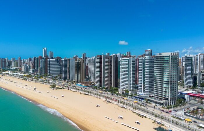 Fortaleza, Cidade-Desejo: Réveillon 2026 e o retrato de uma capital que transforma sua energia em patrimônio coletivo