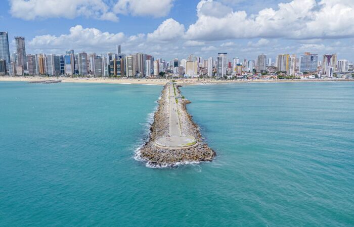 Fortaleza, Cidade-Desejo: Réveillon 2026 e o retrato de uma capital que transforma sua energia em patrimônio coletivo