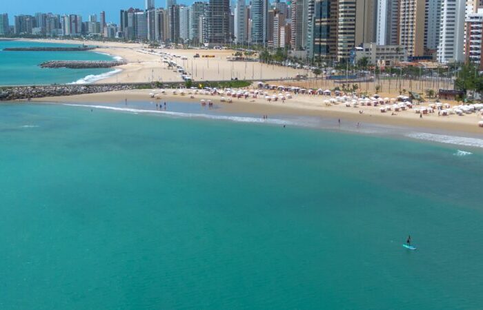 Fortaleza, Cidade-Desejo: Réveillon 2026 e o retrato de uma capital que transforma sua energia em patrimônio coletivo
