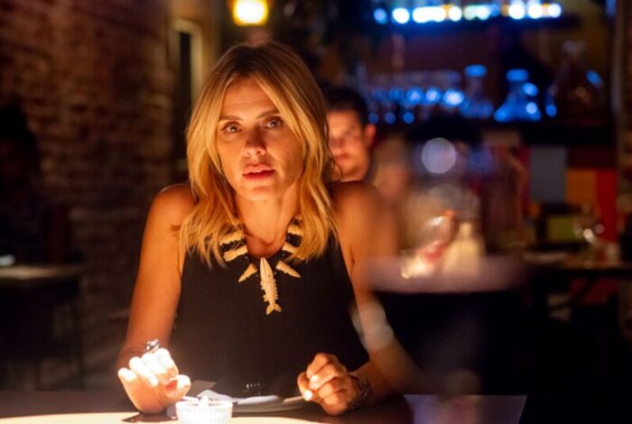 “Não queria fazer uma alcoolista, uma bêbada na forma, mas fazer uma mulher que está passando por isso” (Foto: Mariana Vianna)