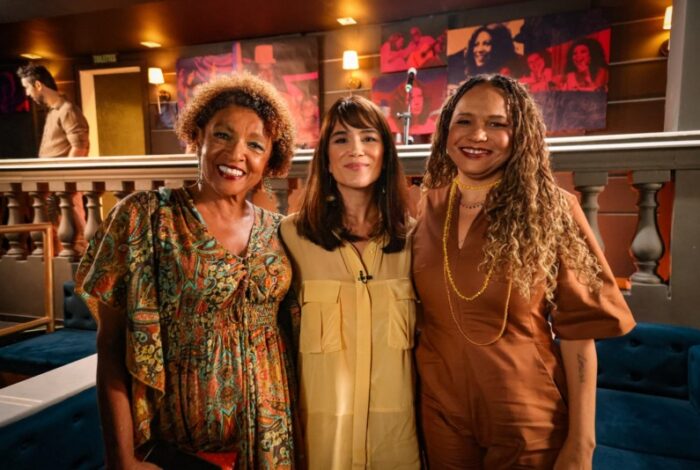 Elisa Lucinda, Luana Carvalho e Teresa Cristina, no videocast "Diz no Samba" ((Foto: Ricardo Nunes)