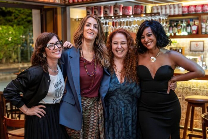 Na série ‘Juntas & Separadas’: Lia (Natália Lage), Joana (Luciana Paes), Claudinha (Debora Lamm) e Laura (Sheron Menezzes) - (Foto: Divulgação/ Globo)