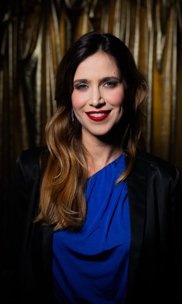 Mel Lisboa entre a coragem da ficção e o risco da arte: no cinema, investiga feridas do país; nos palcos, vive Rita Lee: “Vou mesmo com medo” (Foto: Rafa Marques)