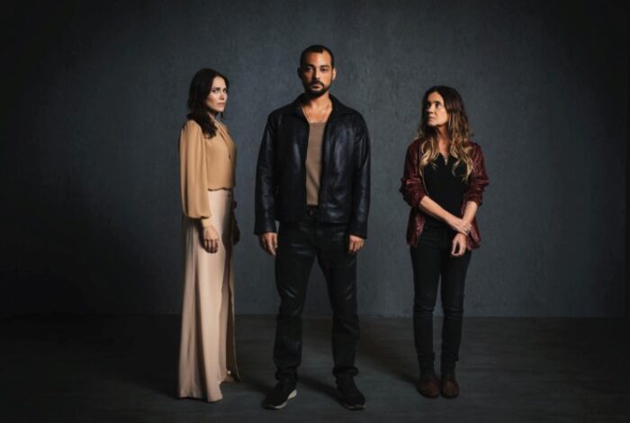 Letícia Colin, Eduardo Sterblitch e Adriana Esteves na segunda temporada de 'Os Outros' (Foto: Divulgação/Globo)
