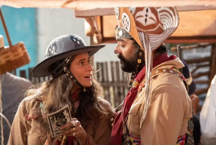 Isadora Cruz e Thomás Aquino protagonizam 'Guerreiros do Sol' (Foto: Divulgação/Globo)