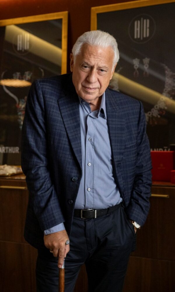 Antonio Fagundes faz participação especial em 'Quem Ama Cuida' após seis anos longe da TV (Foto: Divulgação/Globo)