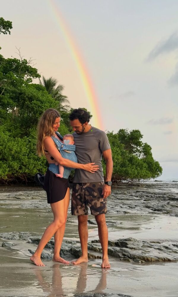 Gisele Bündchen e Joaquim Valente são pais de River, que nasceu em fevereiro de 2025. Ela também é mãe de Benjamin, de 16 anos, e Vivian, de 13 (Foto: Reprodução/Instagram)